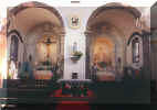 altar1.jpg (53336 bytes)